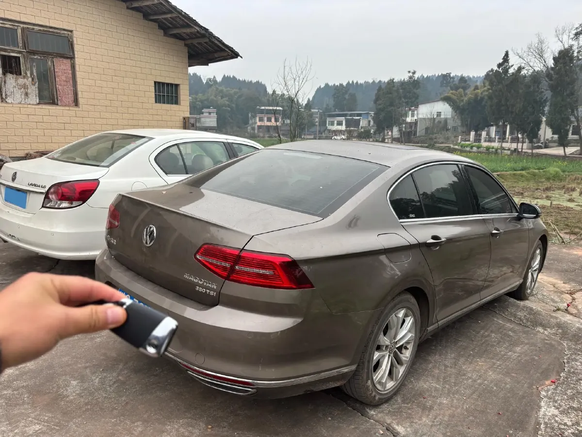 2018 Volkswagen Magotan 1.8T 180HP L4 7DCT,autocango,china used car exporter,china ev exporter,chinese used car exporter,chinese used ev exporter