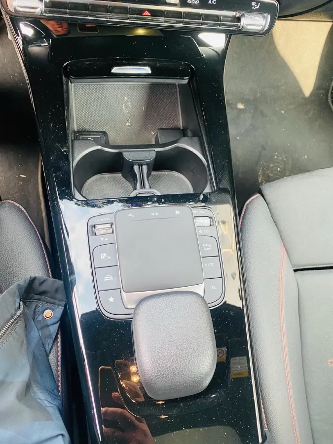 2023 Mercedes-Benz A Class 1.3T 163HP L4 7DCT,autocango,china used car exporter,china ev exporter,chinese used car exporter,chinese used ev exporter