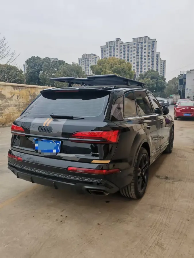 2025 Audi Q7 2.0T 265HP L4 8AT,autocango,china used car exporter,china ev exporter,chinese used car exporter,chinese used ev exporter
