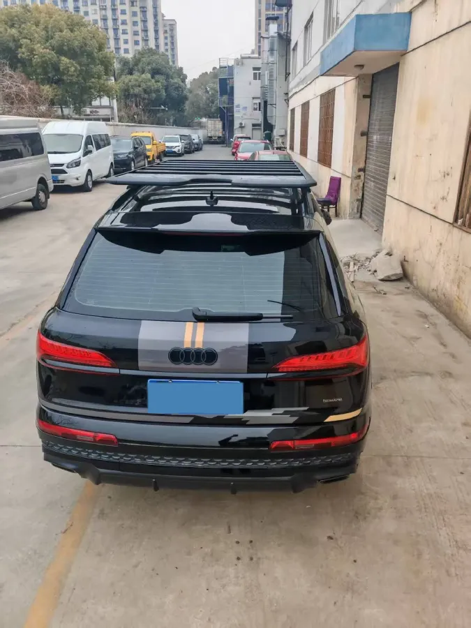 2025 Audi Q7 2.0T 265HP L4 8AT,autocango,china used car exporter,china ev exporter,chinese used car exporter,chinese used ev exporter
