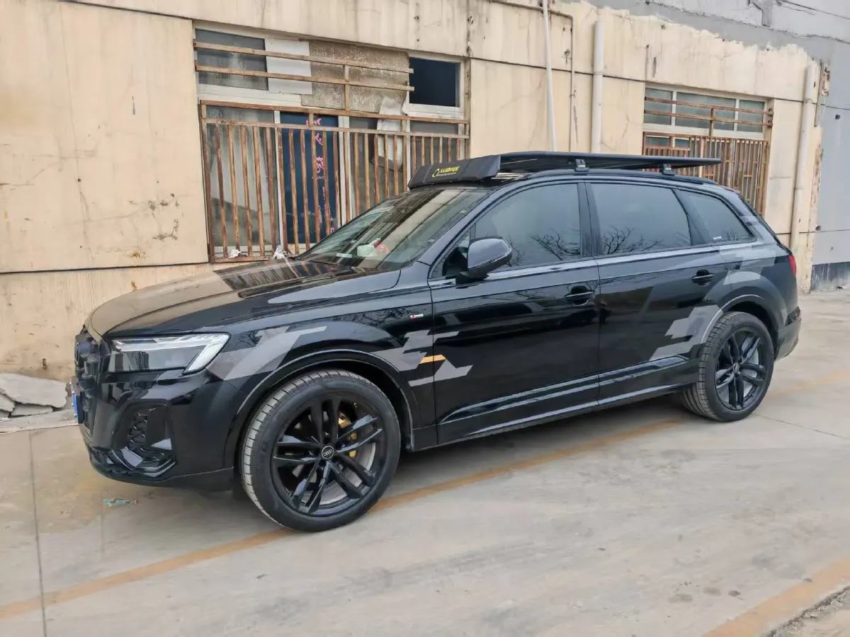 2025 Audi Q7 2.0T 265HP L4 8AT,autocango,china used car exporter,china ev exporter,chinese used car exporter,chinese used ev exporter