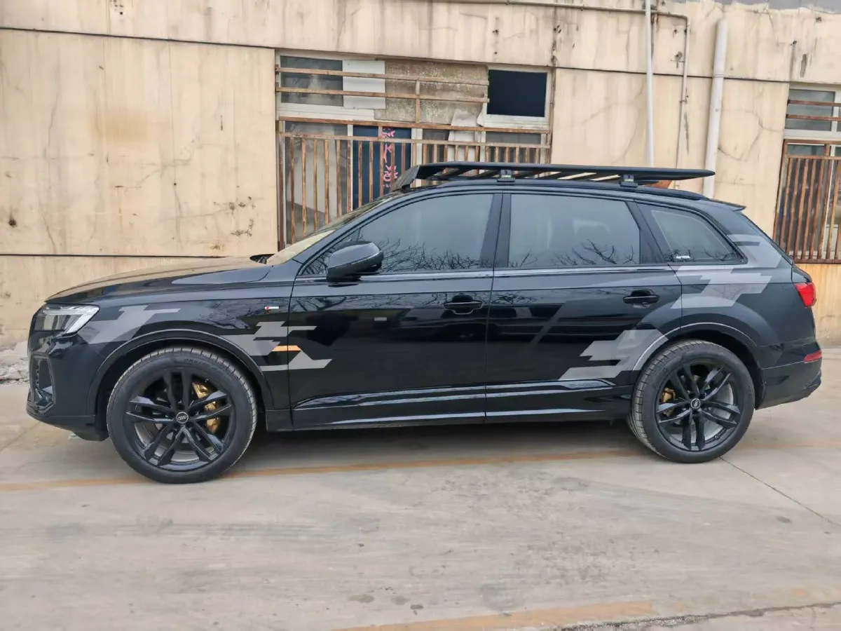 2025 Audi Q7 2.0T 265HP L4 8AT,autocango,china used car exporter,china ev exporter,chinese used car exporter,chinese used ev exporter