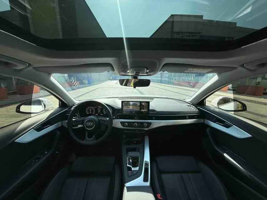 2022 Audi A4L 2.0T 190HP L4 7DCT,autocango,china used car exporter,china ev exporter,chinese used car exporter,chinese used ev exporter