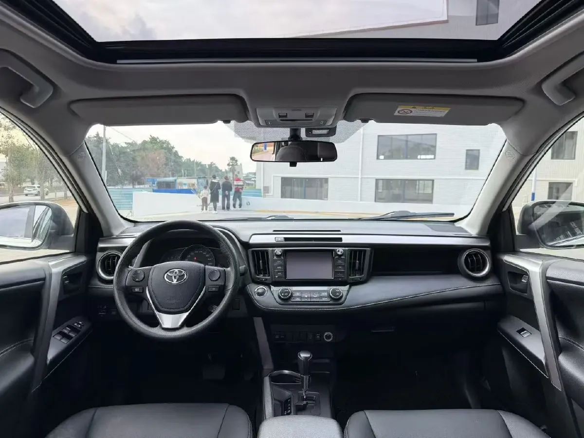 2019 Toyota RAV4 2.0L 151HP L4 CVT,autocango,china used car exporter,china ev exporter,chinese used car exporter,chinese used ev exporter