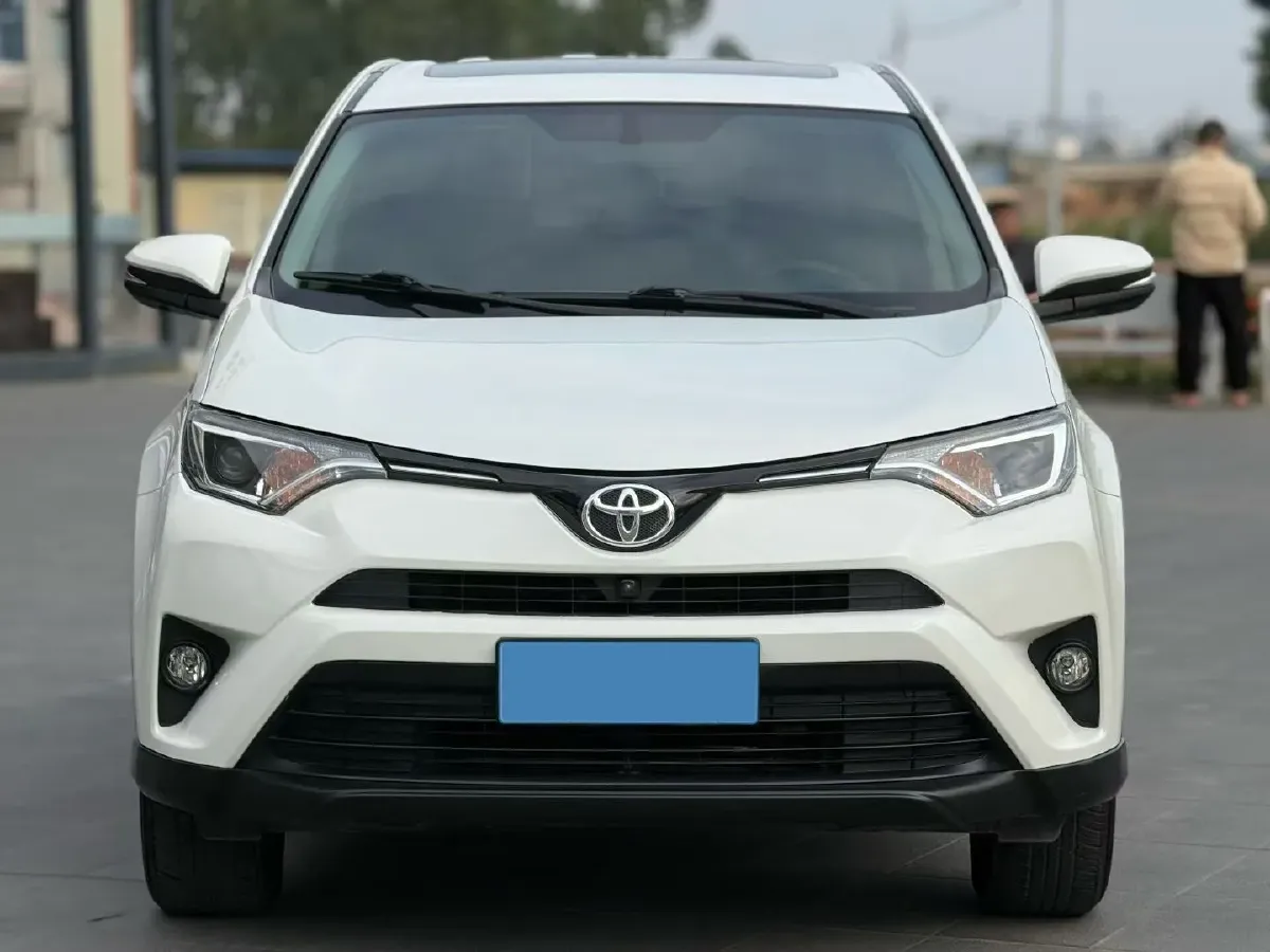 2019 Toyota RAV4 2.0L 151HP L4 CVT,autocango,china used car exporter,china ev exporter,chinese used car exporter,chinese used ev exporter