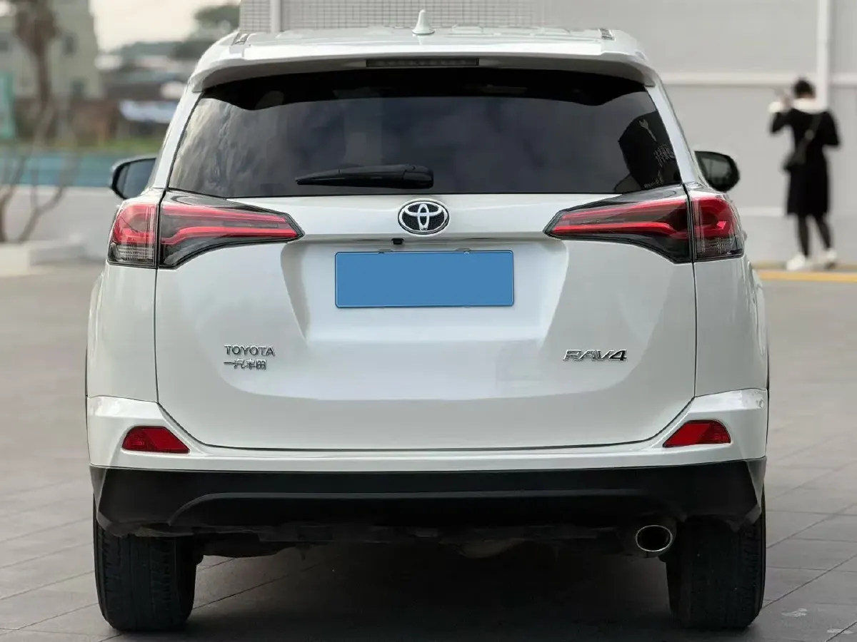 2019 Toyota RAV4 2.0L 151HP L4 CVT,autocango,china used car exporter,china ev exporter,chinese used car exporter,chinese used ev exporter