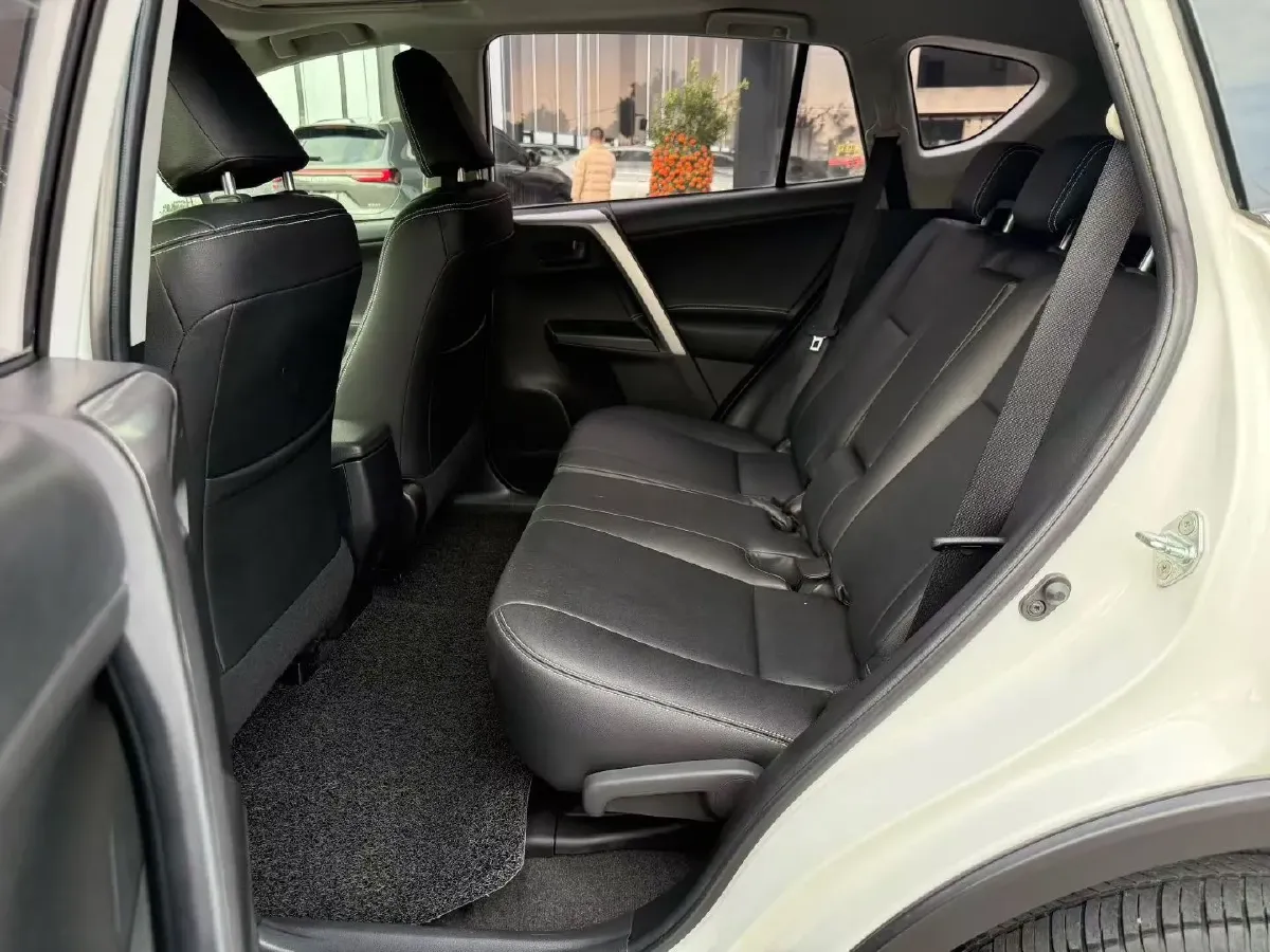 2019 Toyota RAV4 2.0L 151HP L4 CVT,autocango,china used car exporter,china ev exporter,chinese used car exporter,chinese used ev exporter