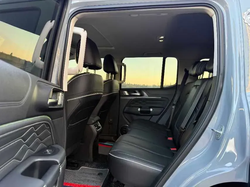 2021 Tank 300 2.0T 227HP L4 8AT,autocango,china used car exporter,china ev exporter,chinese used car exporter,chinese used ev exporter