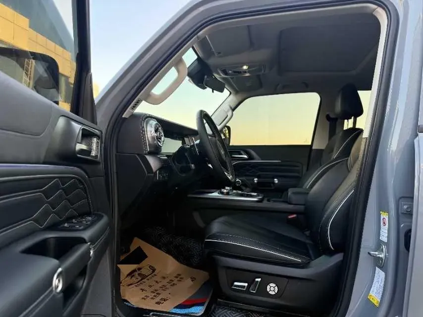 2021 Tank 300 2.0T 227HP L4 8AT,autocango,china used car exporter,china ev exporter,chinese used car exporter,chinese used ev exporter