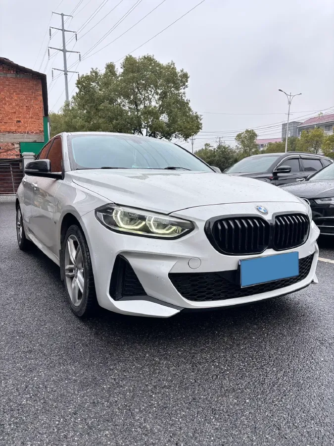 2021 BMW 1 Series 1.5T 140HP L3 7DCT,autocango,china used car exporter,china ev exporter,chinese used car exporter,chinese used ev exporter