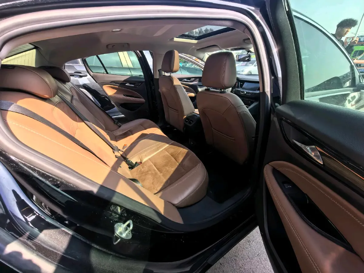 2022 Buick Regal 1.5T 169HP L4 9AT,autocango,china used car exporter,china ev exporter,chinese used car exporter,chinese used ev exporter