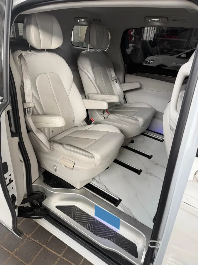 2023 Buick GL8 2.0T 237HP L4 9AT,autocango,china used car exporter,china ev exporter,chinese used car exporter,chinese used ev exporter