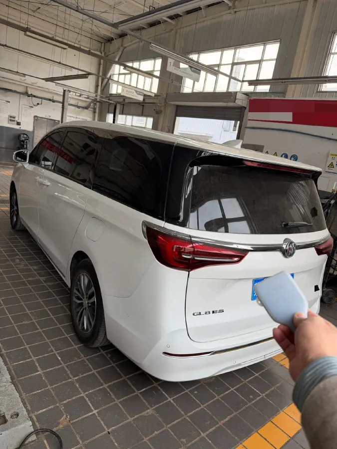 2023 Buick GL8 2.0T 237HP L4 9AT,autocango,china used car exporter,china ev exporter,chinese used car exporter,chinese used ev exporter