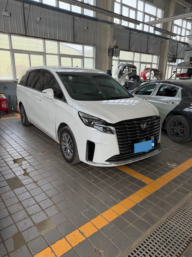 2023 Buick GL8 2.0T 237HP L4 9AT,autocango,china used car exporter,china ev exporter,chinese used car exporter,chinese used ev exporter