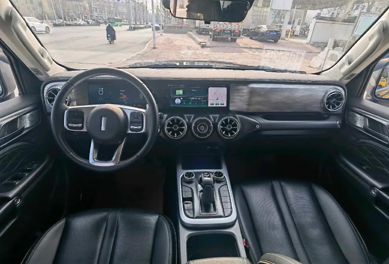 2021 Tank 300 2.0T 227HP L4 8AT,autocango,china used car exporter,china ev exporter,chinese used car exporter,chinese used ev exporter