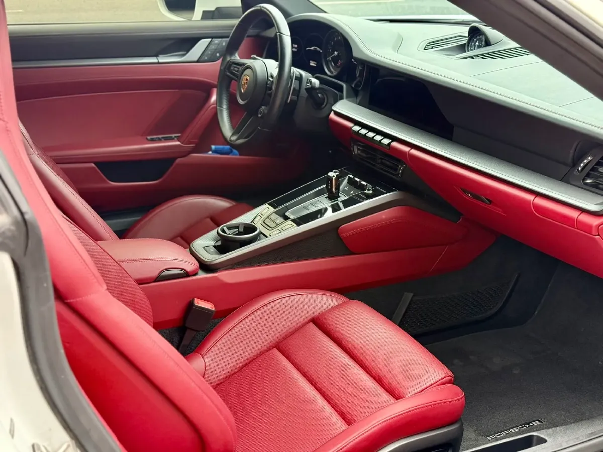 2022 Porsche 911 3.0T 385HP H6 8DCT,autocango,china used car exporter,china ev exporter,chinese used car exporter,chinese used ev exporter