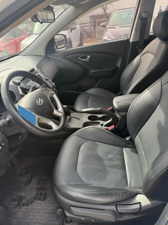 2015 Hyundai ix35 2.0L 165HP L4 6AT,autocango,china used car exporter,china ev exporter,chinese used car exporter,chinese used ev exporter