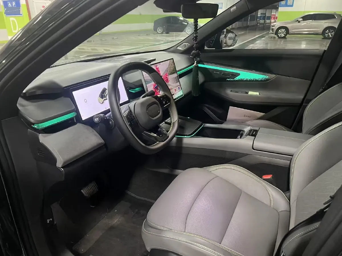 2025 LYNK&CO 08 EM-P 1.5T 163HP L4 3DHT PHEV 21.2KWH,autocango,china used car exporter,china ev exporter,chinese used car exporter,chinese used ev exporter