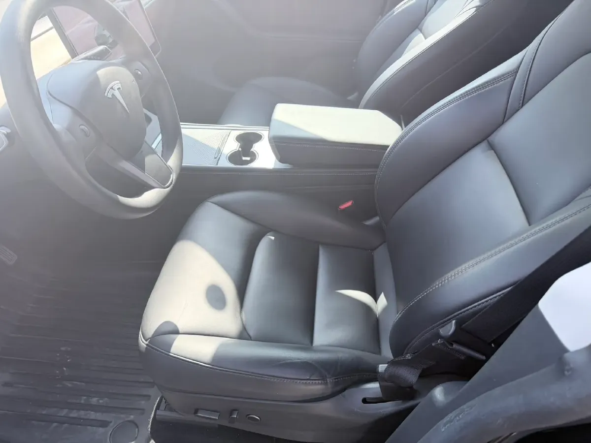 2022 Tesla Model Y BEV 60KWH,autocango,china used car exporter,china ev exporter,chinese used car exporter,chinese used ev exporter