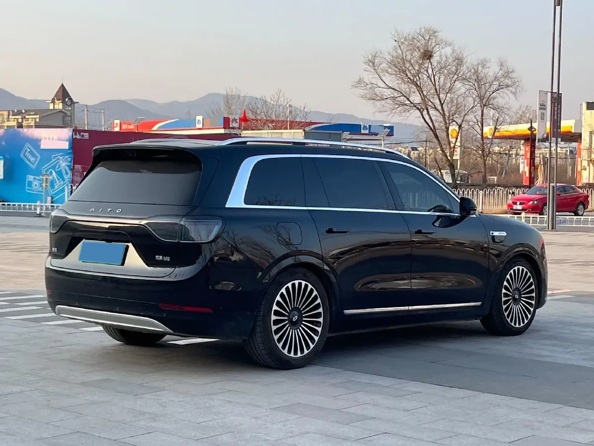 2025 AITO AITO M9 REEV 160HP REEV 52KWH,autocango,china used car exporter,china ev exporter,chinese used car exporter,chinese used ev exporter