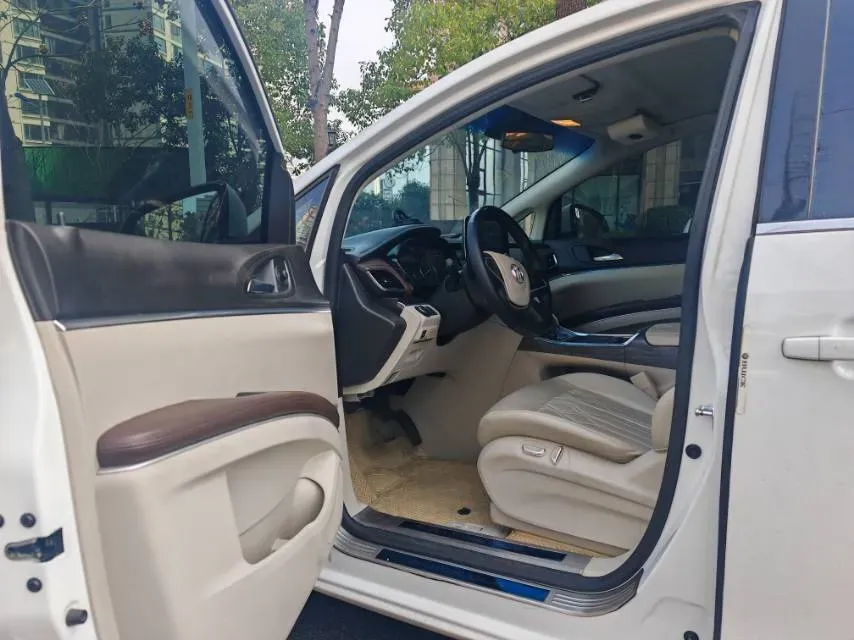 2021 Buick GL8 2.0T 237HP L4 9AT,autocango,china used car exporter,china ev exporter,chinese used car exporter,chinese used ev exporter