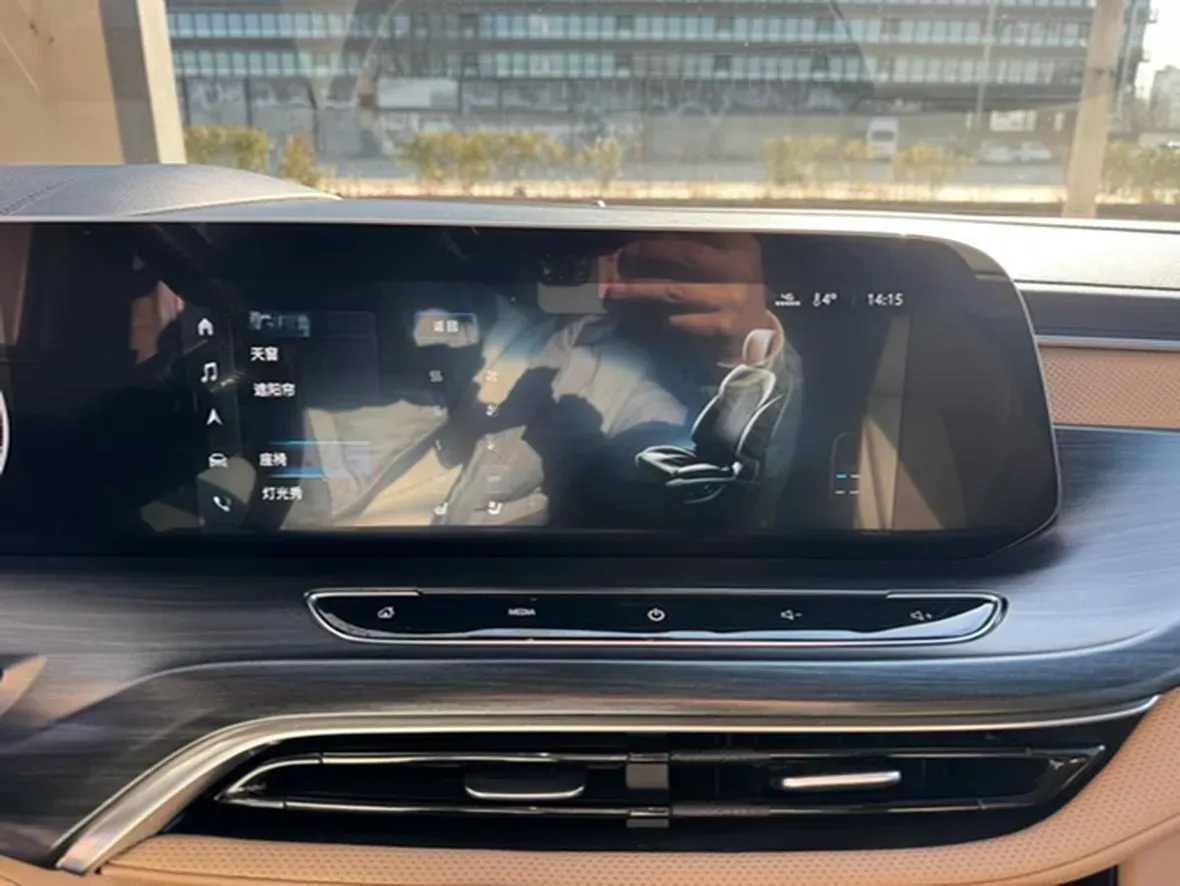 2020 Buick GL8 2.0T 237HP L4 9AT,autocango,china used car exporter,china ev exporter,chinese used car exporter,chinese used ev exporter