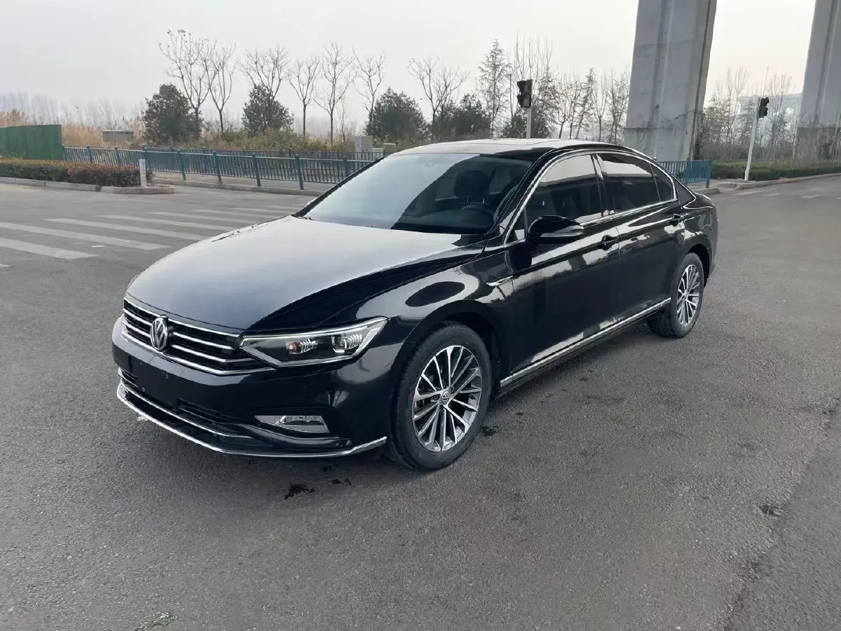 2020 Volkswagen Magotan 2.0T 186HP L4 7DCT,autocango,china used car exporter,china ev exporter,chinese used car exporter,chinese used ev exporter