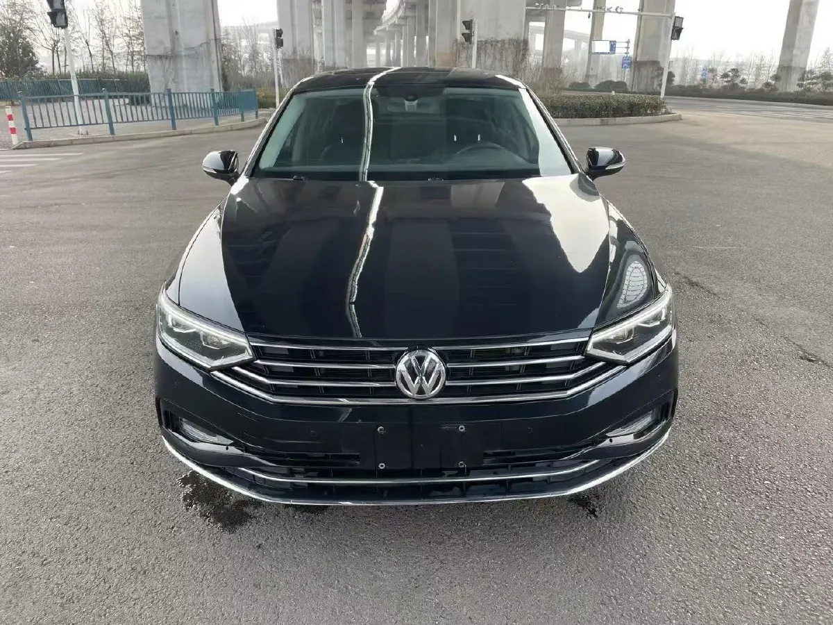 2020 Volkswagen Magotan 2.0T 186HP L4 7DCT,autocango,china used car exporter,china ev exporter,chinese used car exporter,chinese used ev exporter