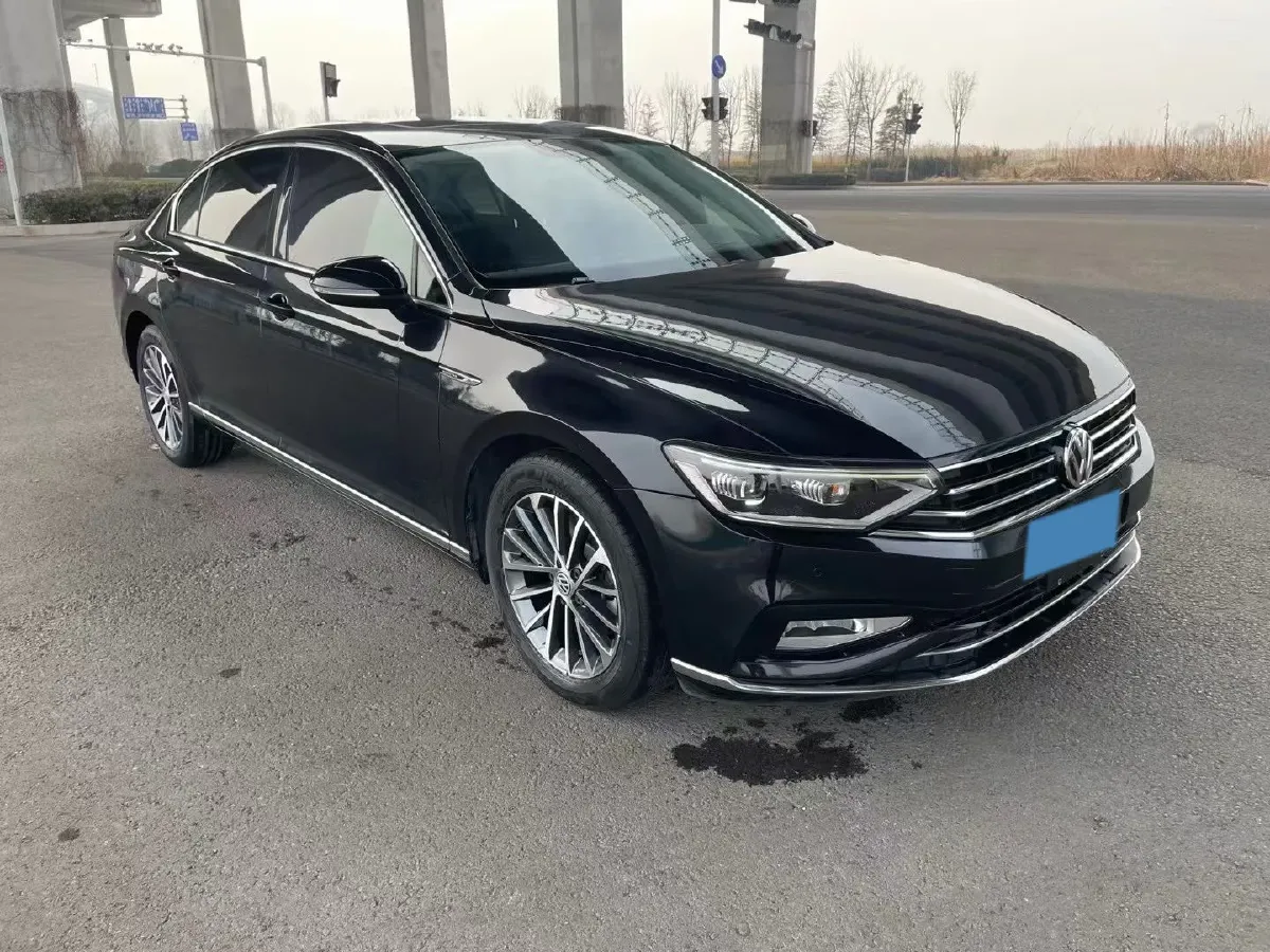 2020 Volkswagen Magotan 2.0T 186HP L4 7DCT,autocango,china used car exporter,china ev exporter,chinese used car exporter,chinese used ev exporter