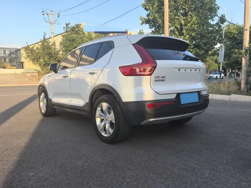 2021 Volvo XC40 2.0T 190HP L4 8AT,autocango,china used car exporter,china ev exporter,chinese used car exporter,chinese used ev exporter