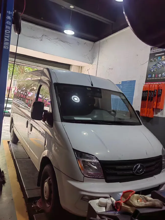 2020 MAXUS XinTu V80 2.5T 136HP L4 6MT,autocango,china used car exporter,china ev exporter,chinese used car exporter,chinese used ev exporter