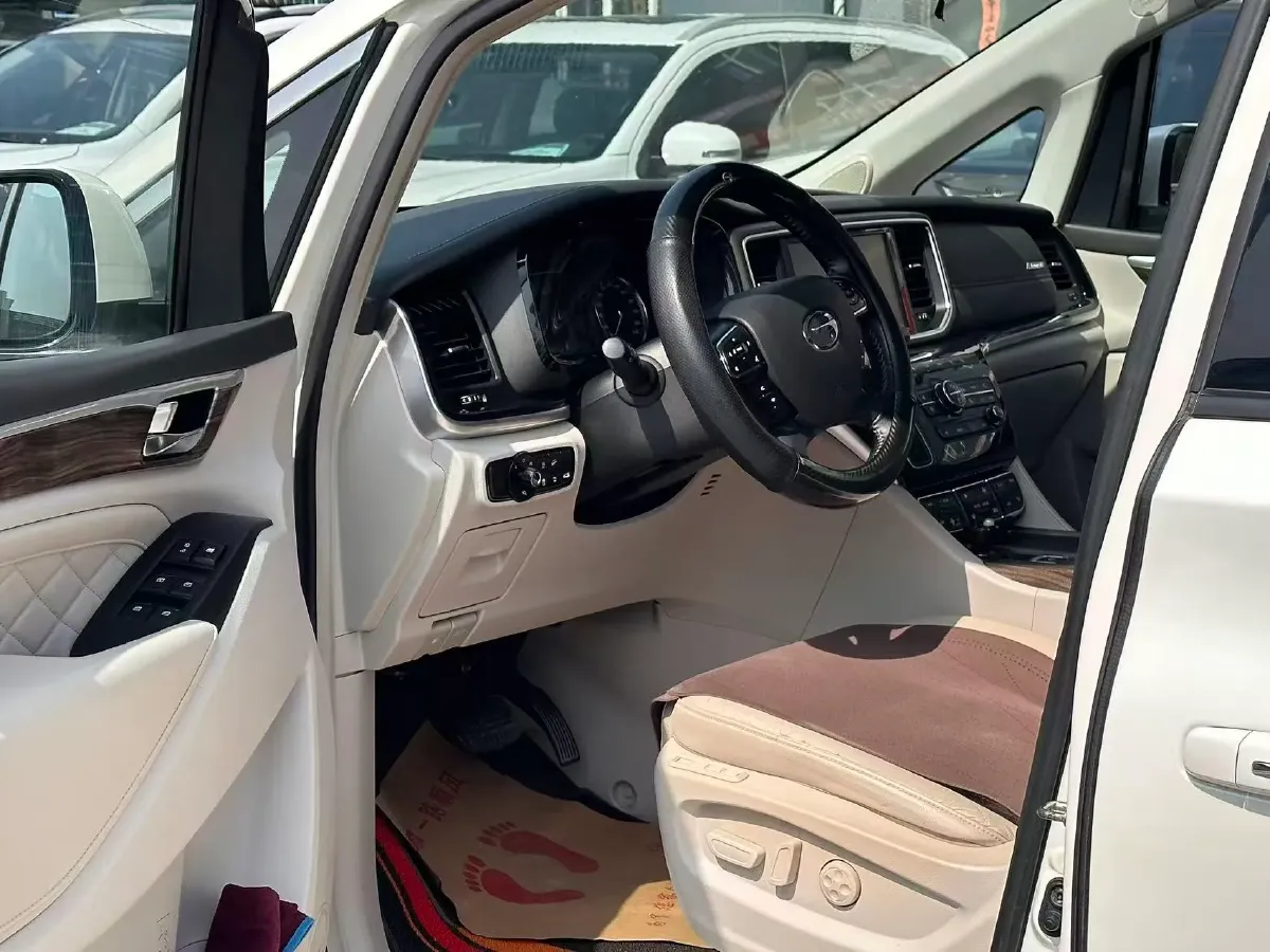 2018 GAC Trumpchi M8 2.0T 201HP L4 6AT,autocango,china used car exporter,china ev exporter,chinese used car exporter,chinese used ev exporter