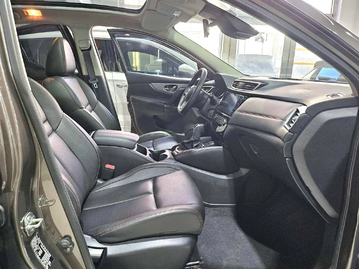 2021 Nissan Qashqai 2.0L 151HP L4 CVT,autocango,china used car exporter,china ev exporter,chinese used car exporter,chinese used ev exporter