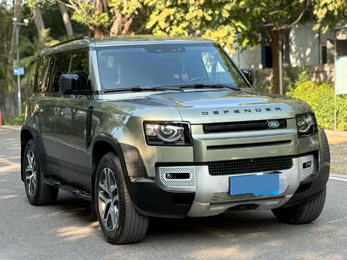2020 Land Rover Defender 3.0T 400HP L6 8AT,autocango,china used car exporter,china ev exporter,chinese used car exporter,chinese used ev exporter