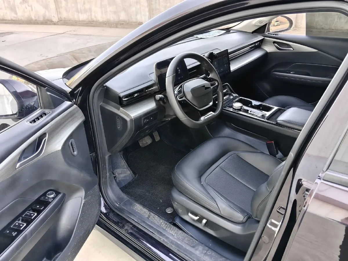 2024 WuLing XingGuang 1.5L 106HP L4 E-CVT PHEV 20.5KWH,autocango,china used car exporter,china ev exporter,chinese used car exporter,chinese used ev exporter