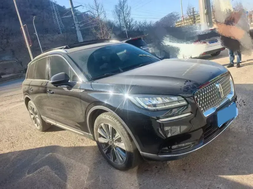 2023 Lincoln Corsair 2.0T 261HP L4 8AT,autocango,china used car exporter,china ev exporter,chinese used car exporter,chinese used ev exporter