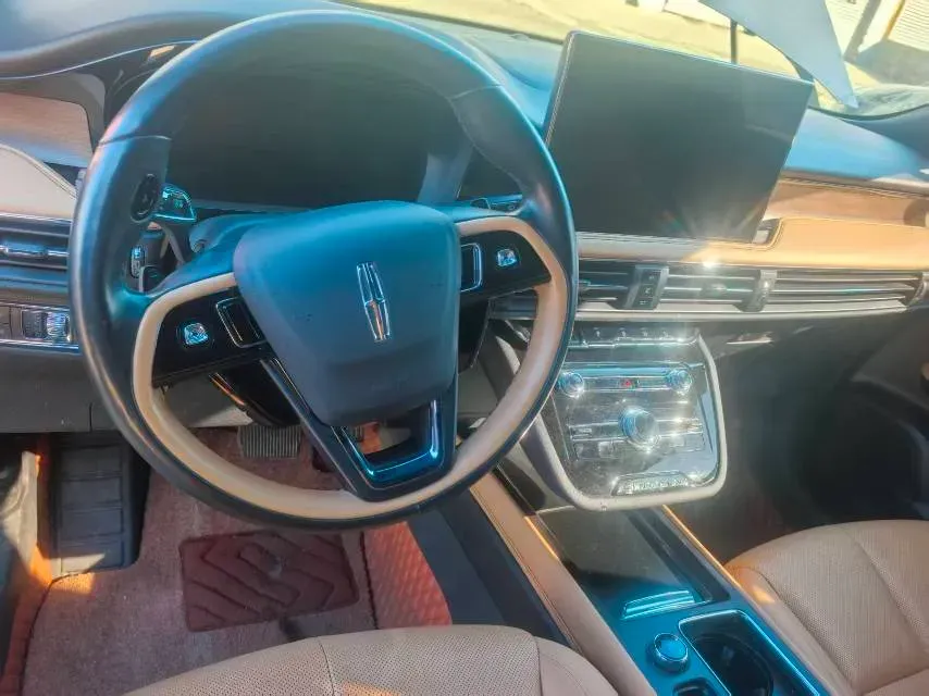 2023 Lincoln Corsair 2.0T 261HP L4 8AT,autocango,china used car exporter,china ev exporter,chinese used car exporter,chinese used ev exporter