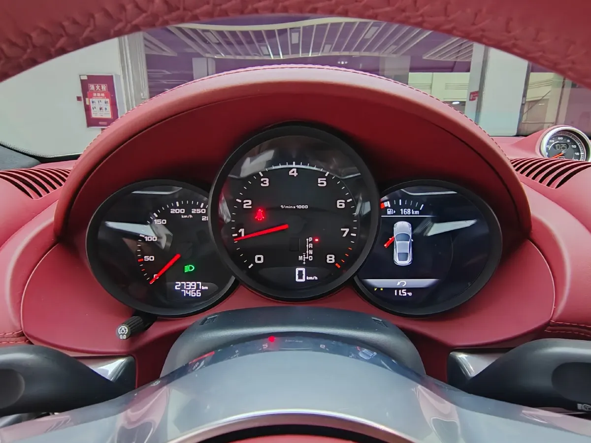 2022 Porsche 718 2.0T 250HP H4 7DCT,autocango,china used car exporter,china ev exporter,chinese used car exporter,chinese used ev exporter