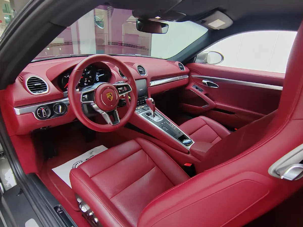 2022 Porsche 718 2.0T 250HP H4 7DCT,autocango,china used car exporter,china ev exporter,chinese used car exporter,chinese used ev exporter