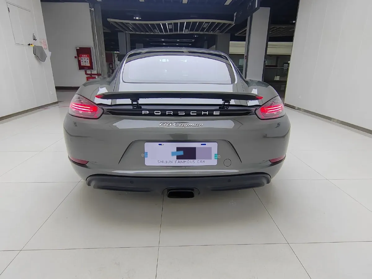 2022 Porsche 718 2.0T 250HP H4 7DCT,autocango,china used car exporter,china ev exporter,chinese used car exporter,chinese used ev exporter