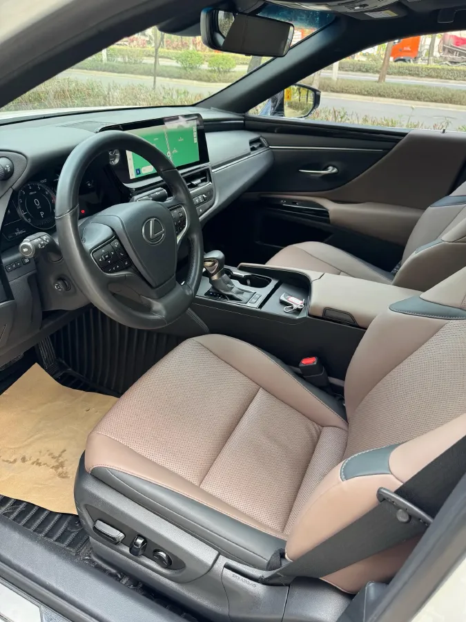 2023 Lexus ES 2.0L 173HP L4 CVT,autocango,china used car exporter,china ev exporter,chinese used car exporter,chinese used ev exporter