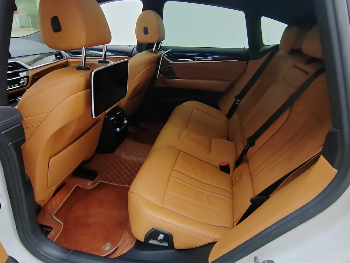 2021 BMW 6 Series GT 2.0T 258HP L4 8AT,autocango,china used car exporter,china ev exporter,chinese used car exporter,chinese used ev exporter