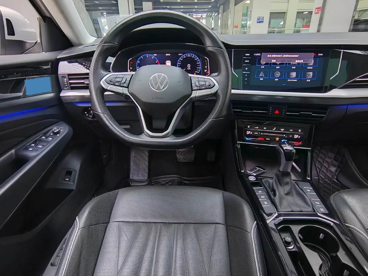 2021 Volkswagen Passat 2.0T 186HP L4 7DCT,autocango,china used car exporter,china ev exporter,chinese used car exporter,chinese used ev exporter