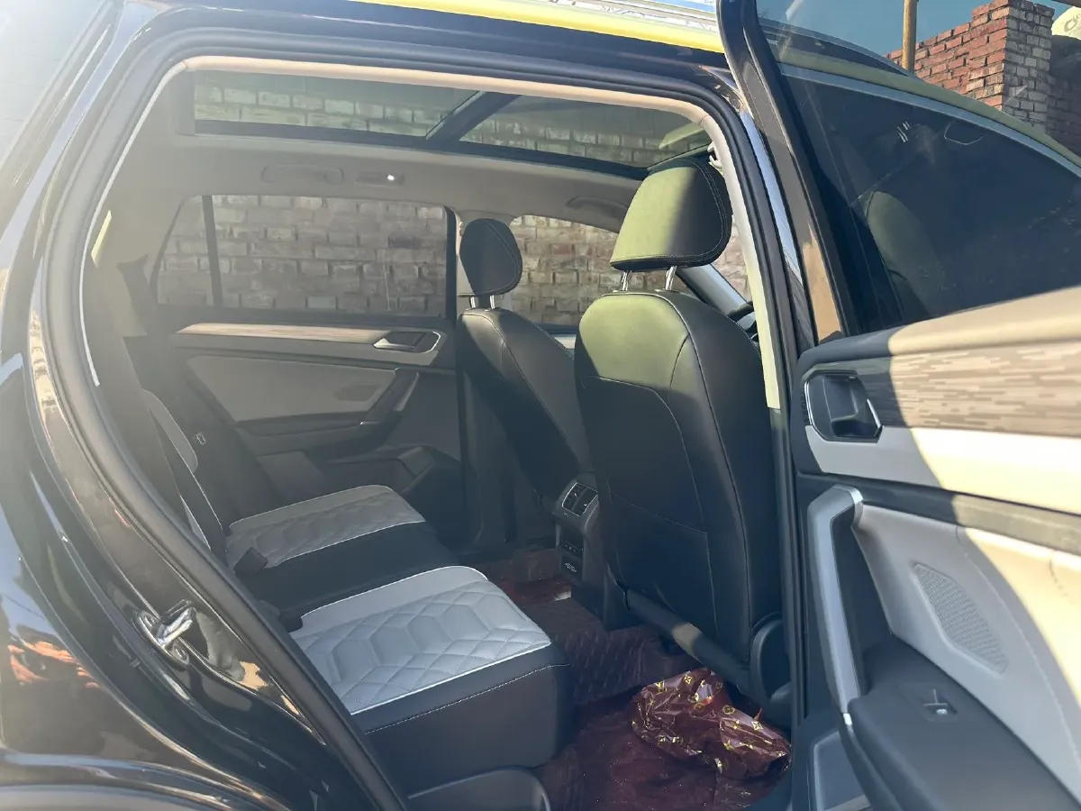 2025 Volkswagen Tayron 1.5T 160HP L4 7DCT,autocango,china used car exporter,china ev exporter,chinese used car exporter,chinese used ev exporter