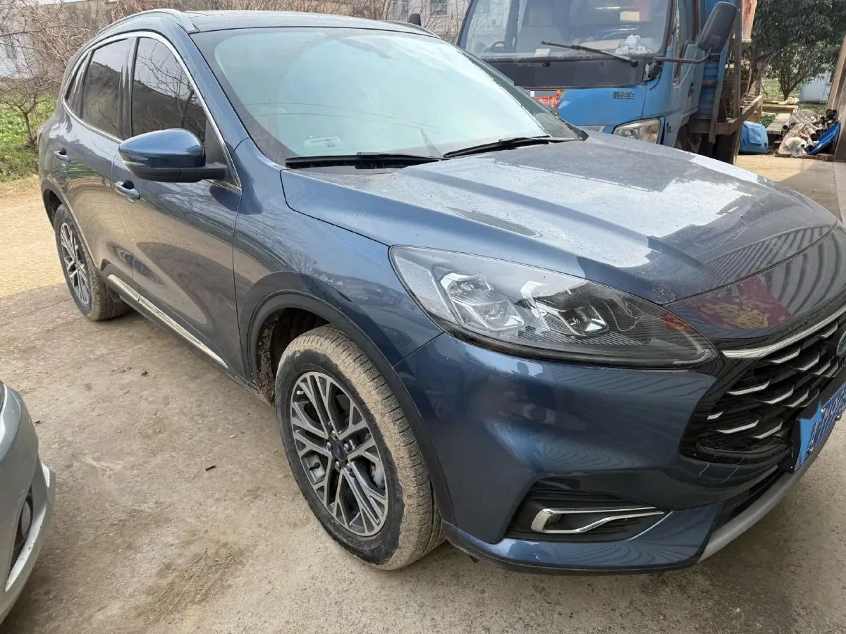 2020 Ford Escape 2.0T 248HP L4 8AT,autocango,china used car exporter,china ev exporter,chinese used car exporter,chinese used ev exporter