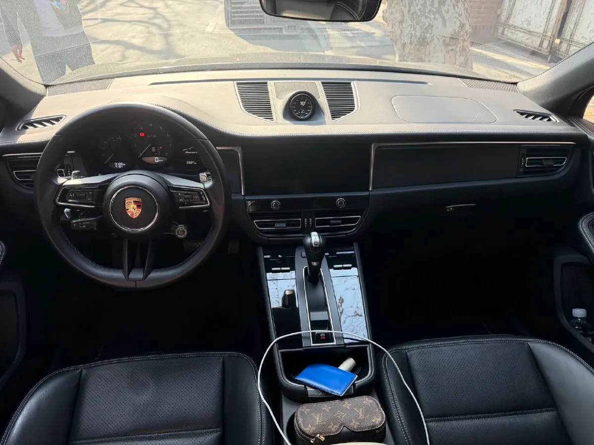 2023 Porsche Macan 2.9T 441HP V6 7DCT,autocango,china used car exporter,china ev exporter,chinese used car exporter,chinese used ev exporter