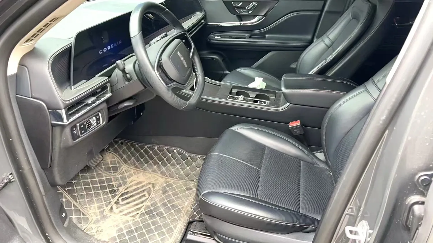 2024 Lincoln Corsair 2.0T 261HP L4 8AT,autocango,china used car exporter,china ev exporter,chinese used car exporter,chinese used ev exporter