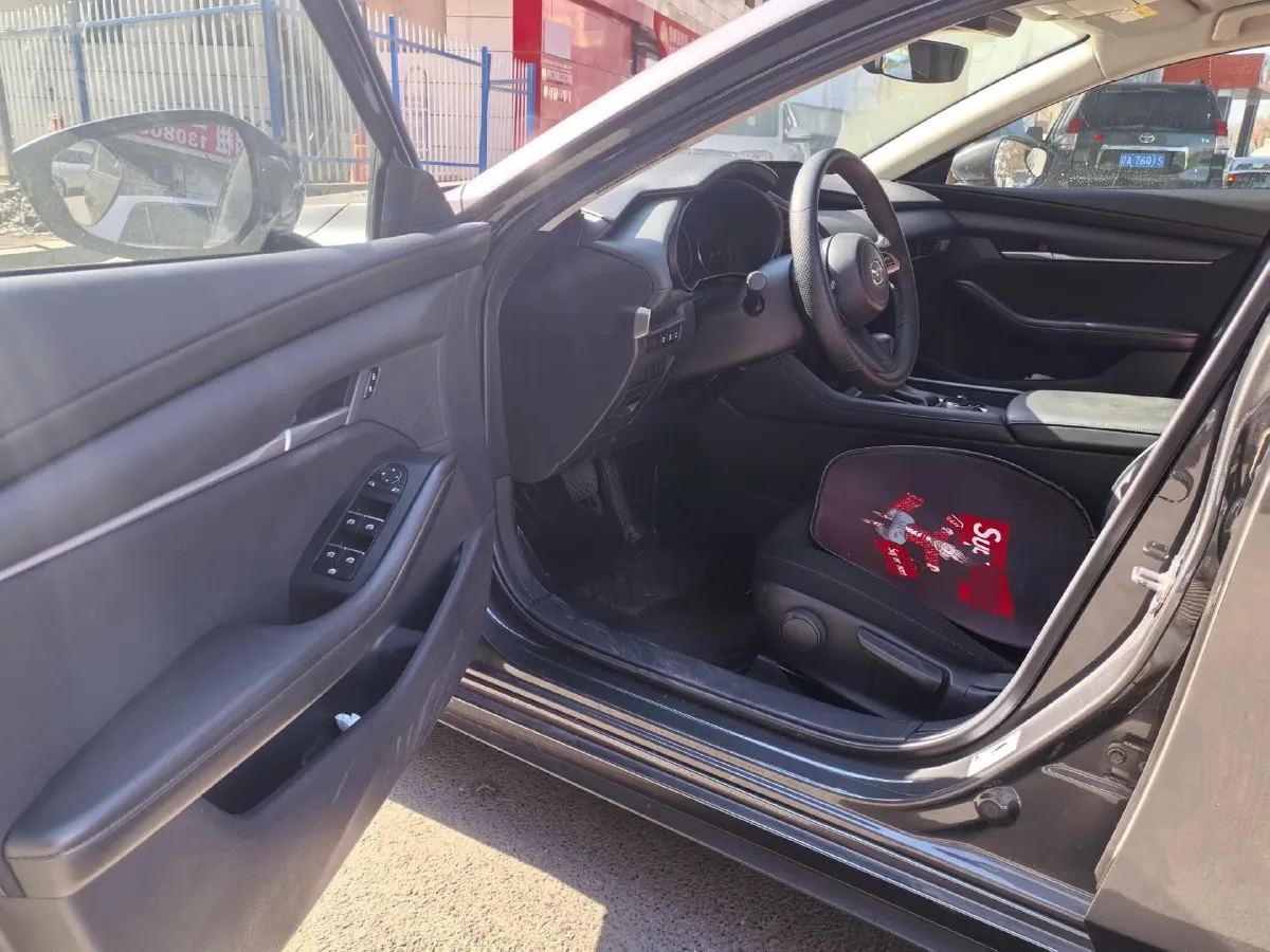 2021 Mazda 3 Axela 2.0L 158HP L4 6AT,autocango,china used car exporter,china ev exporter,chinese used car exporter,chinese used ev exporter