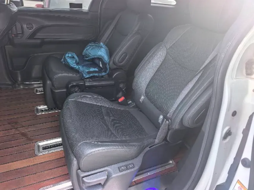 2021 Toyota Sienna 2.5L 192HP L4 E-CVT Hybrid,autocango,china used car exporter,china ev exporter,chinese used car exporter,chinese used ev exporter