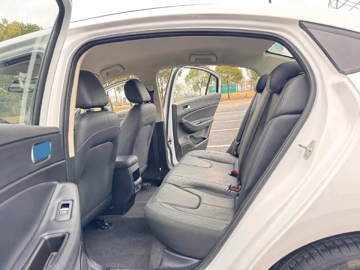 2021 Chery Arrizo 5 1.5L 116HP L4 5MT,autocango,china used car exporter,china ev exporter,chinese used car exporter,chinese used ev exporter